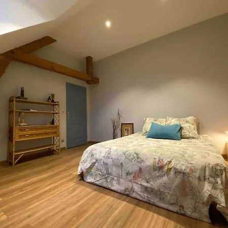 Vakantiehuis La Cour Verte : Chaleureuse Grange Rehabilitee *