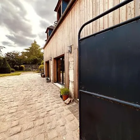 La Cour Verte : Chaleureuse Grange Rehabilitee * Montépilloy