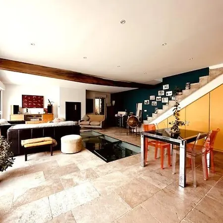 Vakantiehuis La Cour Verte : Chaleureuse Grange Rehabilitee