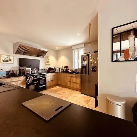 Vakantiehuis La Cour Verte : Chaleureuse Grange Rehabilitee Montépilloy