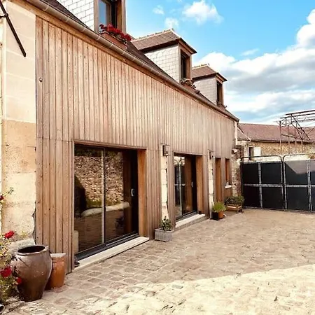 Vakantiehuis La Cour Verte : Chaleureuse Grange Rehabilitee